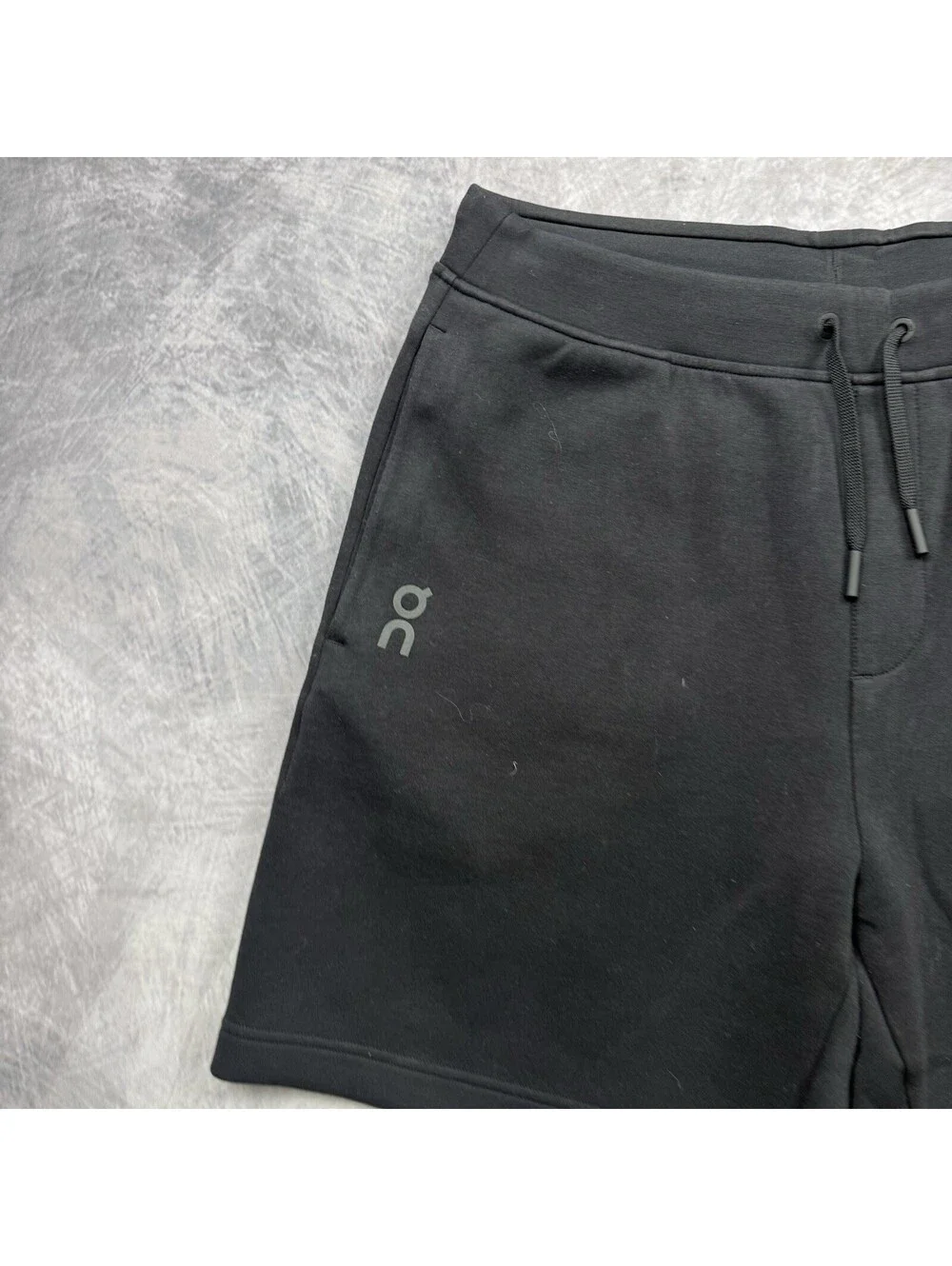 On Cloud Focus Tech Shorts Men’s Size Medium Black Sweat Shorts